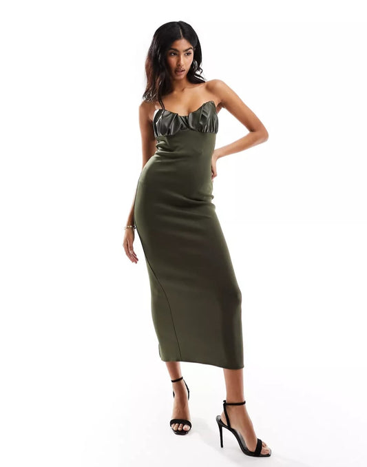 Vestido midi verde oliva strapless