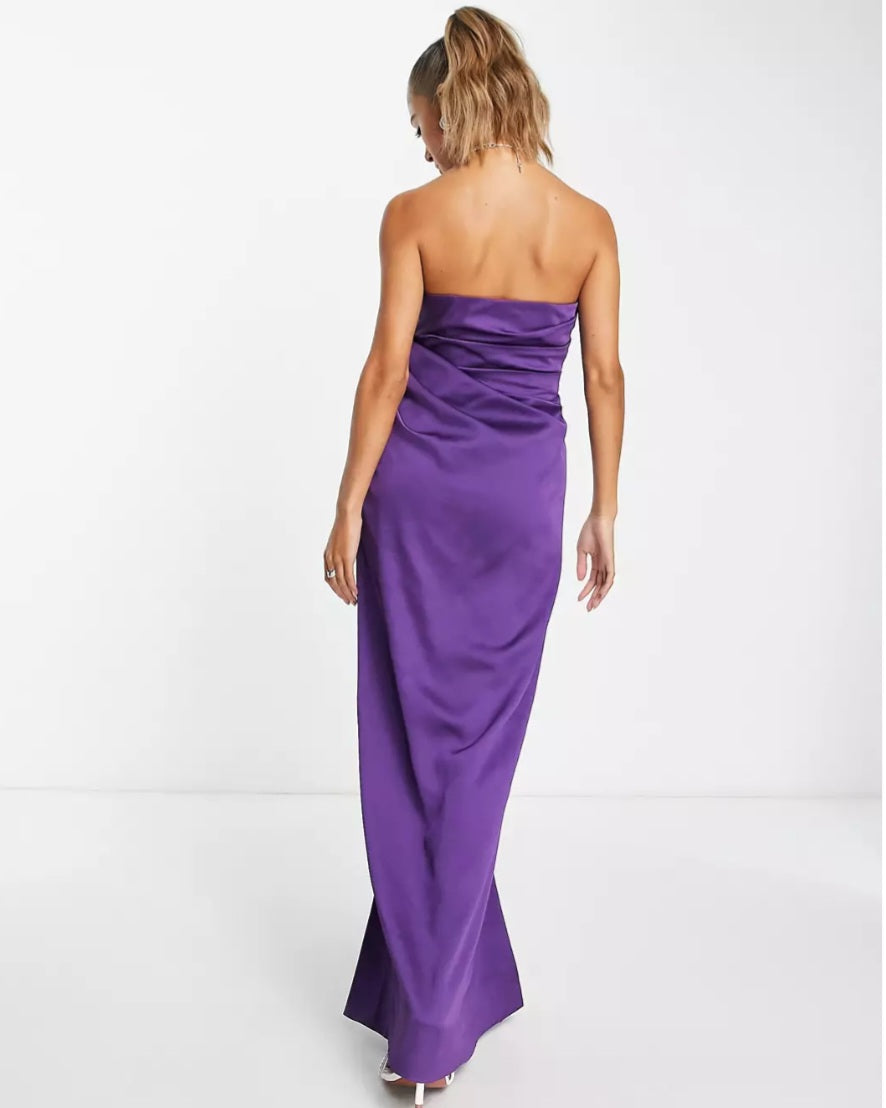 Vestido largo satín strapless violeta