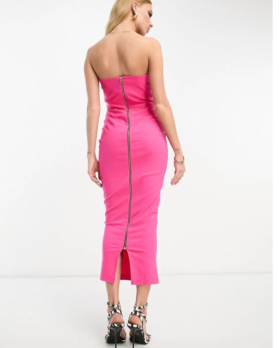 Vestido midi ceñido fucsia escote corazón