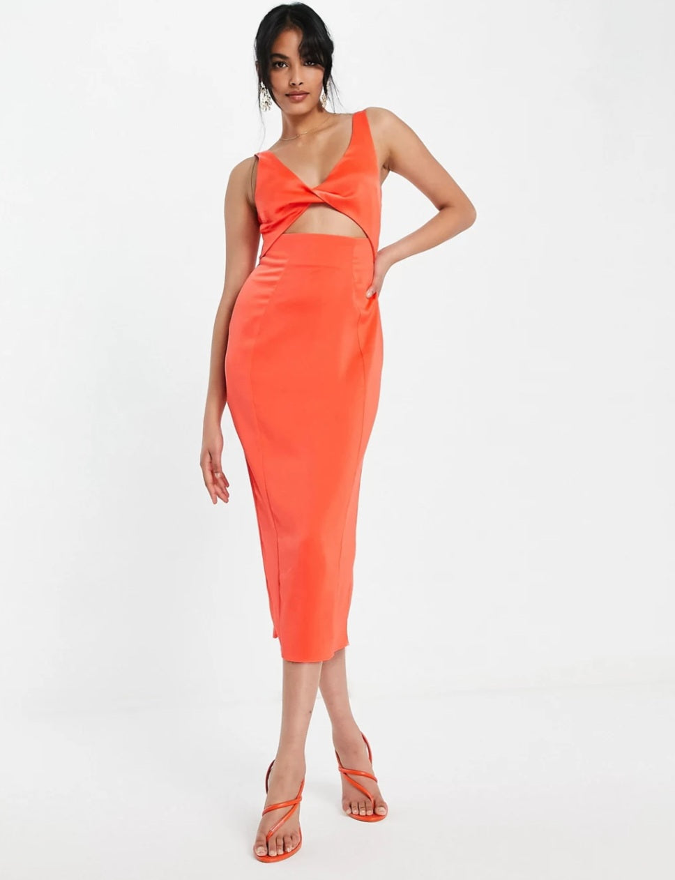 Vestido midi satinado color naranja butano